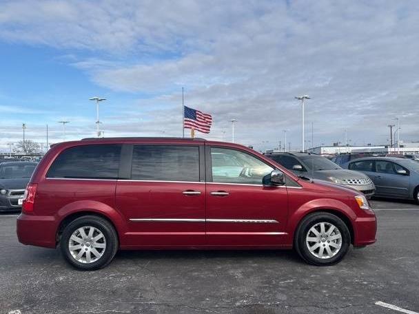 CHRYSLER TOWN AND COUNTRY 2012 2C4RC1CG5CR413569 image